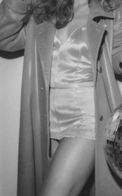 Wrapped in Radiance: The Rise of Infrared Hydration and Dry Brushing at PENELOPE and the Beauty Bar