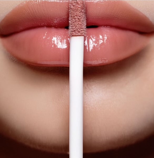 The Art of the Parisian Pout: Inside Monika Heiligmann’s Lip Perfecting Overnight Mask